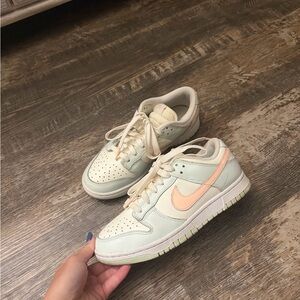 Green and light pink dunks!